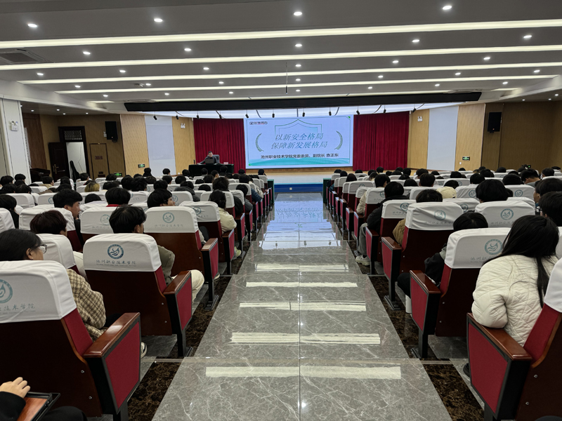 1701693596165958.jpg 112121.jpg